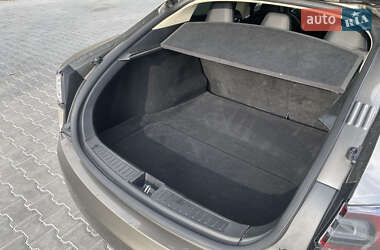 Ліфтбек Tesla Model S 2016 в 