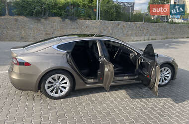 Ліфтбек Tesla Model S 2016 в 
