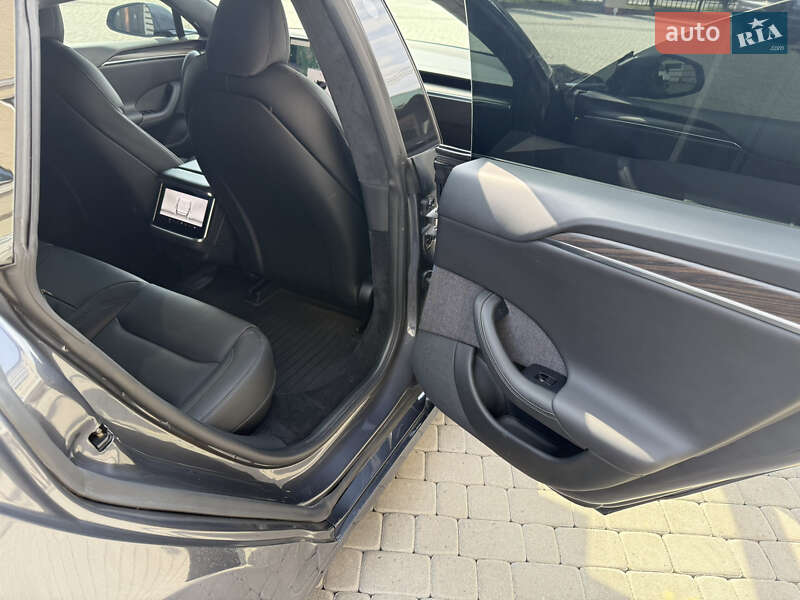 Лифтбек Tesla Model S 2022 в Шептицькому