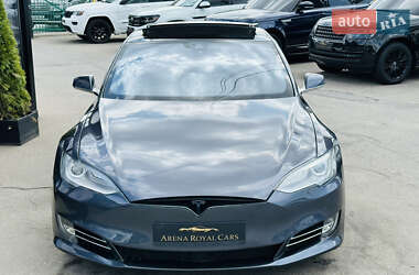Лифтбек Tesla Model S 2016 в 