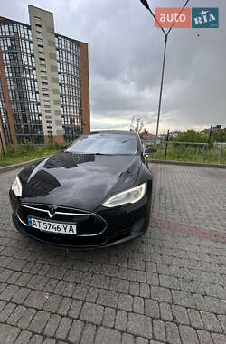 Лифтбек Tesla Model S 2015 в 