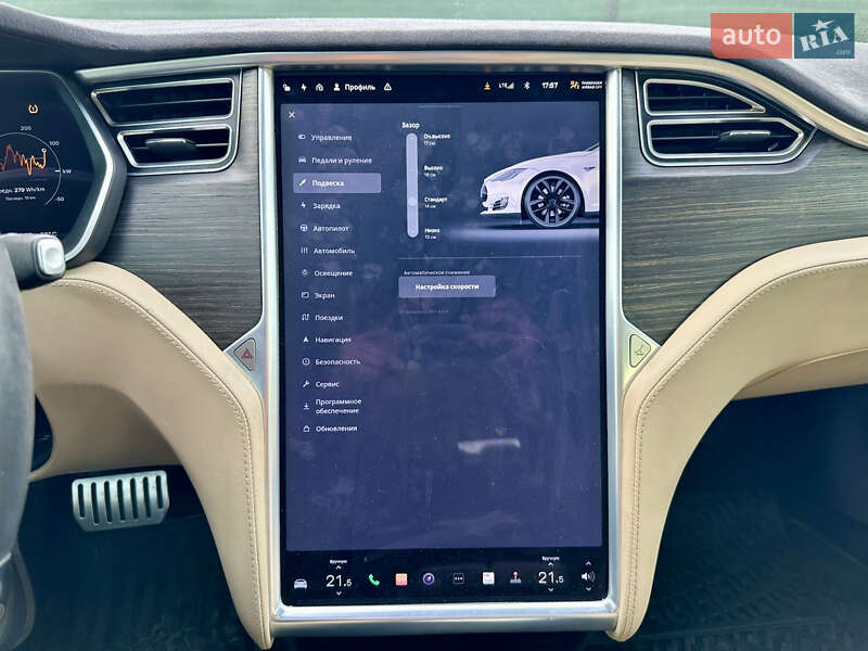 Лифтбек Tesla Model S 2015 в Киеве