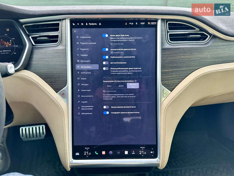 Лифтбек Tesla Model S 2015 в Киеве