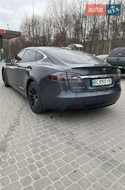 Лифтбек Tesla Model S 2016 в 