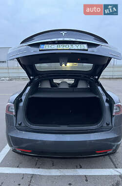 Лифтбек Tesla Model S 2016 в 