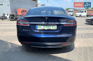 Лифтбек Tesla Model S 2013 в 