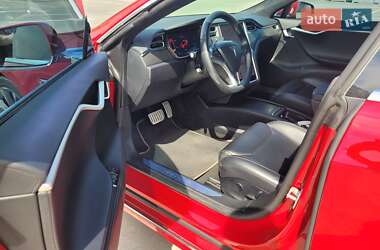 Лифтбек Tesla Model S 2018 в Киеве