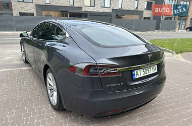 Лифтбек Tesla Model S 2018 в 