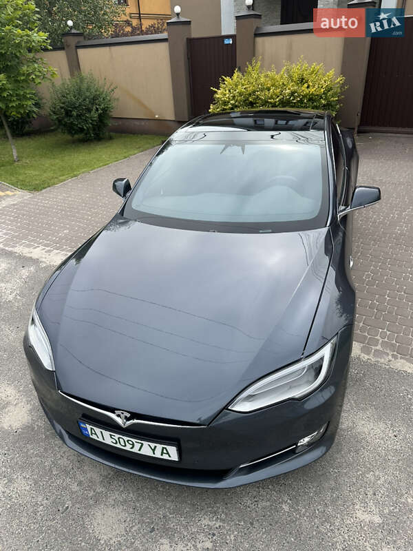 Лифтбек Tesla Model S 2018 в Киеве фото 8 Лифтбек Tesla Model S 2018 в Киеве