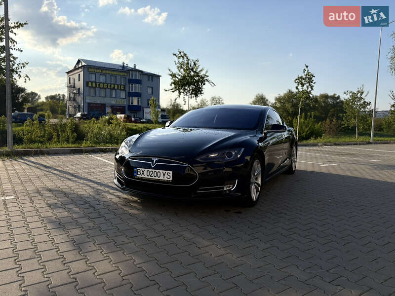Лифтбек Tesla Model S 2013 в Хмельницком