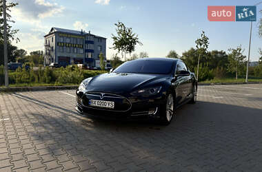 Лифтбек Tesla Model S 2013 в 