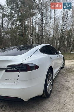 Лифтбек Tesla Model S 2020 в 