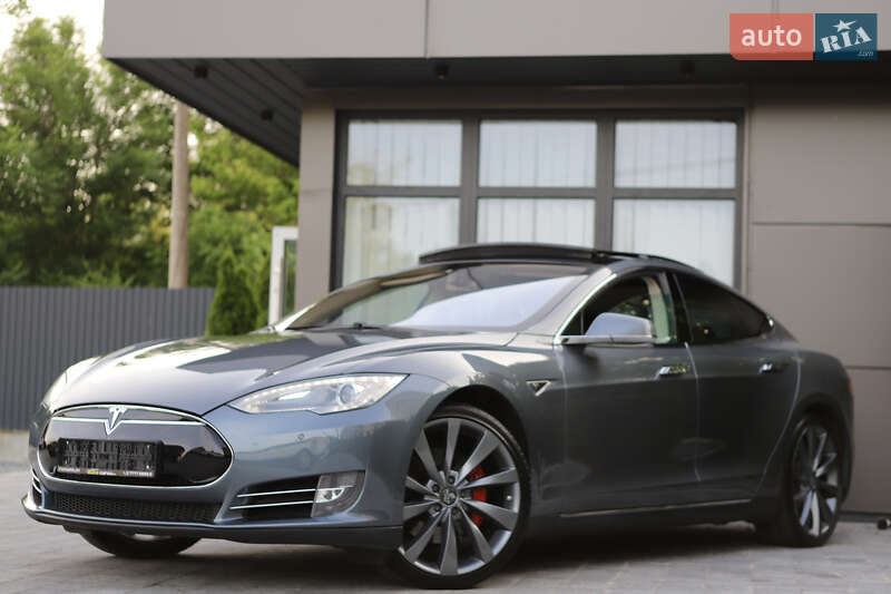 Лифтбек Tesla Model S 2014 в Дрогобыче