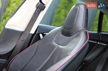 Лифтбек Tesla Model S 2014 в 
