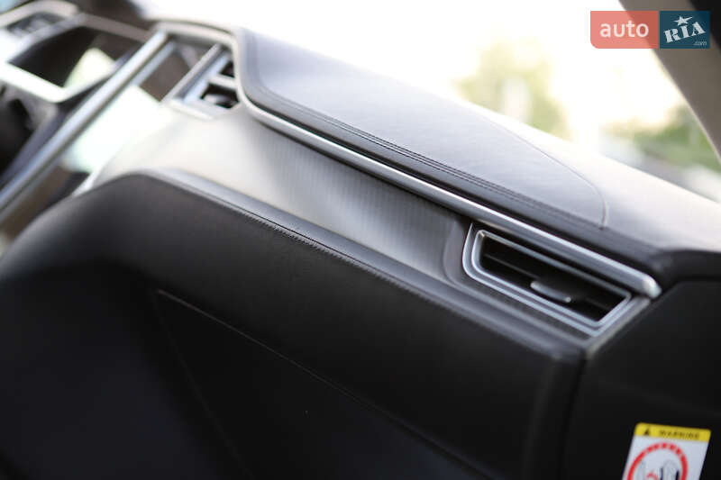 Лифтбек Tesla Model S 2014 в Дрогобыче