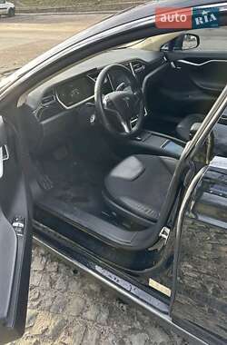 Лифтбек Tesla Model S 2014 в 