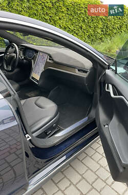 Лифтбек Tesla Model S 2015 в 