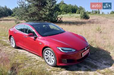 Ліфтбек Tesla Model S 2016 в Новояворівську