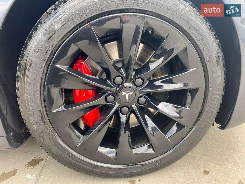 Ліфтбек Tesla Model S 2018 в Києві