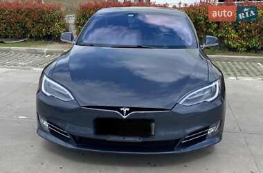 Ліфтбек Tesla Model S 2018 в 