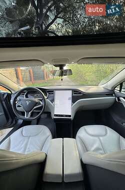 Ліфтбек Tesla Model S 2014 в 