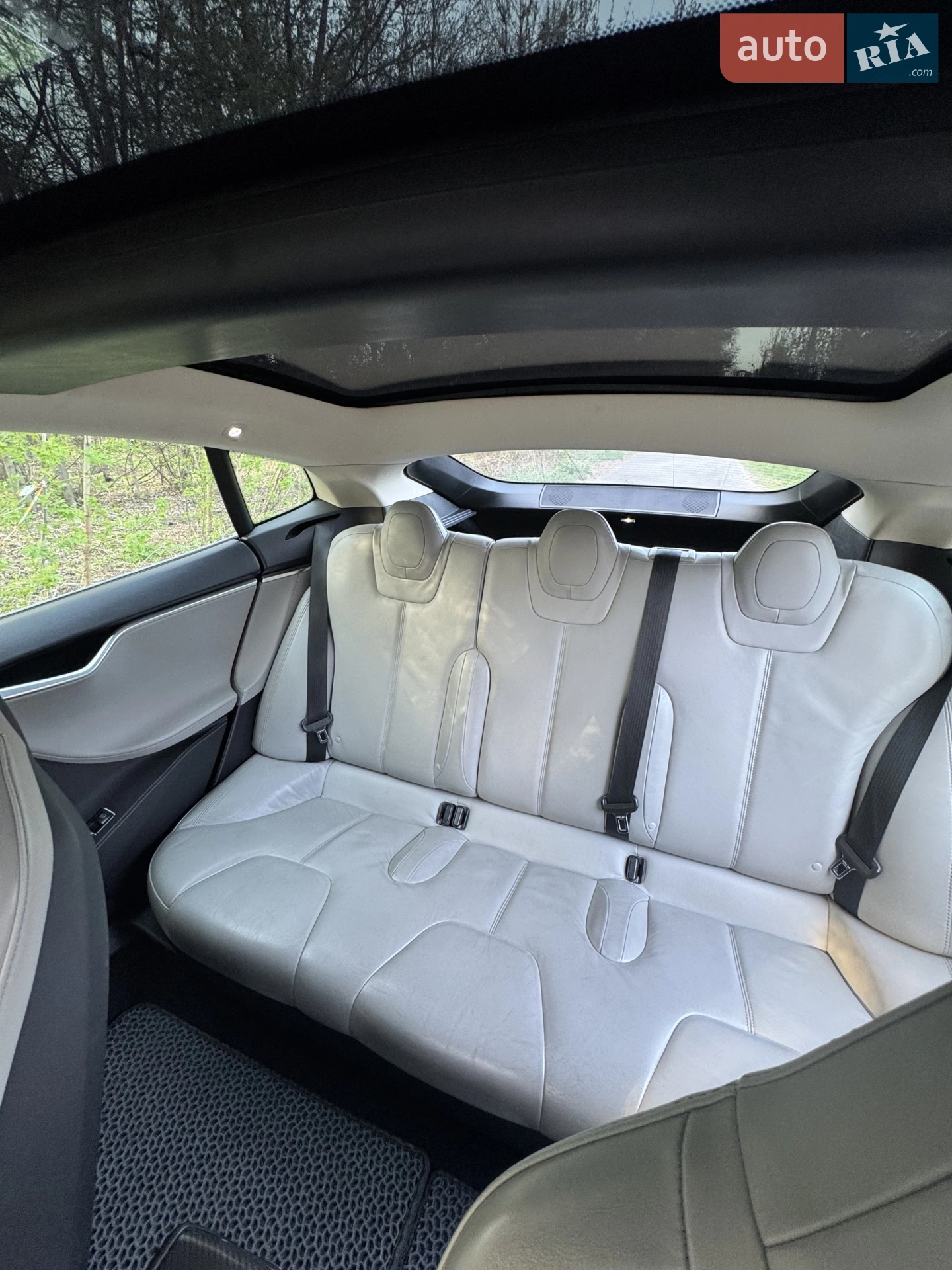 2014 Tesla Model S - мініатюра 13
