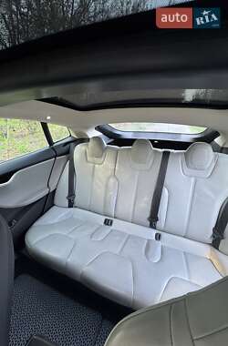 Ліфтбек Tesla Model S 2014 в 