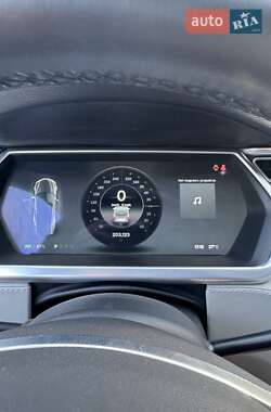 Ліфтбек Tesla Model S 2014 в 
