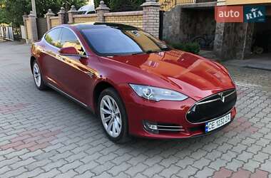 Ліфтбек Tesla Model S 2013 в 