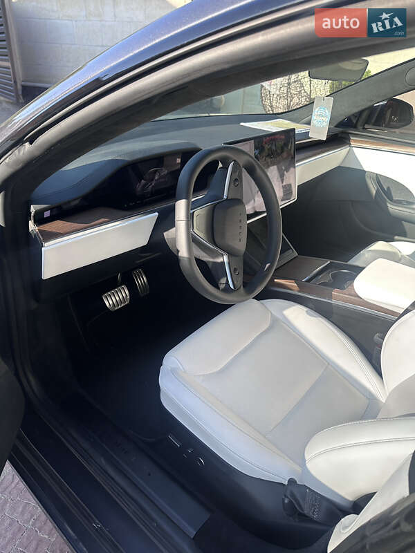 Лифтбек Tesla Model S 2022 в 