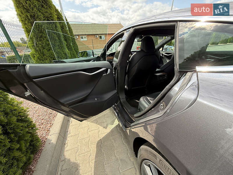 Ліфтбек Tesla Model S 2020 в Вінниці фото 23 Ліфтбек Tesla Model S 2020 в Вінниці