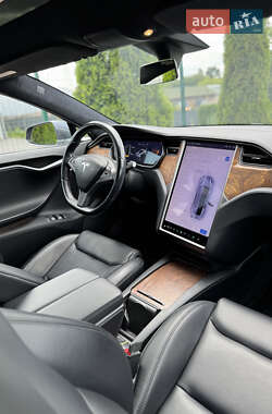 Ліфтбек Tesla Model S 2020 в 