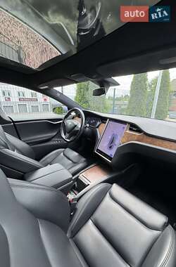 Ліфтбек Tesla Model S 2020 в 