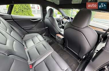 Ліфтбек Tesla Model S 2020 в 