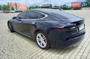 Лифтбек Tesla Model S 2014 в 