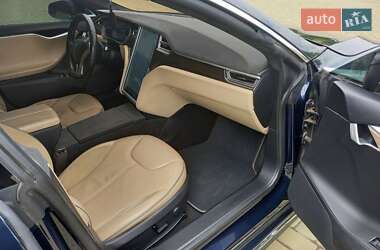 Лифтбек Tesla Model S 2014 в 