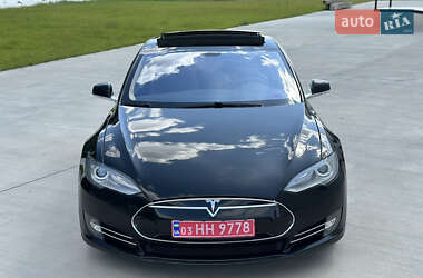 Лифтбек Tesla Model S 2013 в 