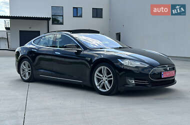 Лифтбек Tesla Model S 2013 в 