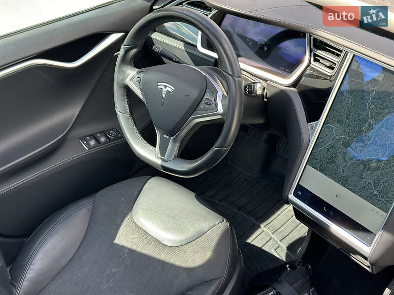 Лифтбек Tesla Model S 2013 в Луцке