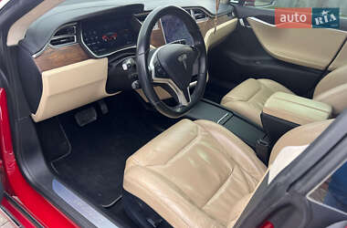 Лифтбек Tesla Model S 2017 в 