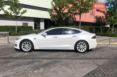 Лифтбек Tesla Model S 2018 в 