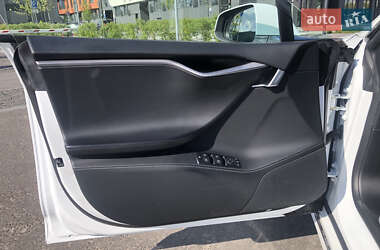 Лифтбек Tesla Model S 2018 в 