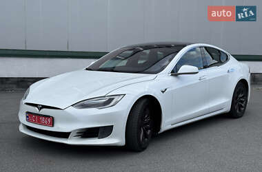 Лифтбек Tesla Model S 2017 в Виннице