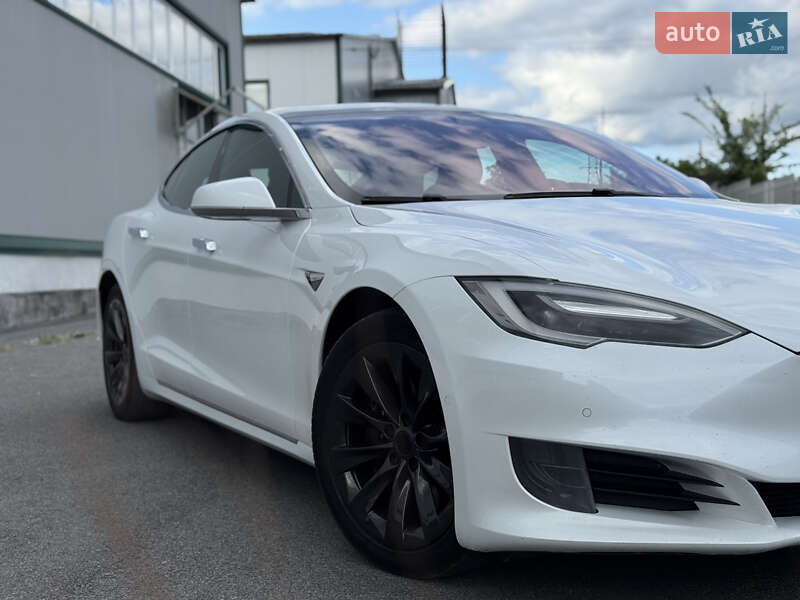 Лифтбек Tesla Model S 2017 в Виннице фото 14 Лифтбек Tesla Model S 2017 в Виннице