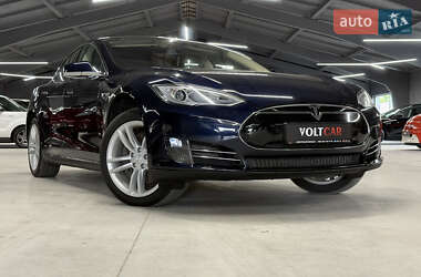Лифтбек Tesla Model S 2014 в 