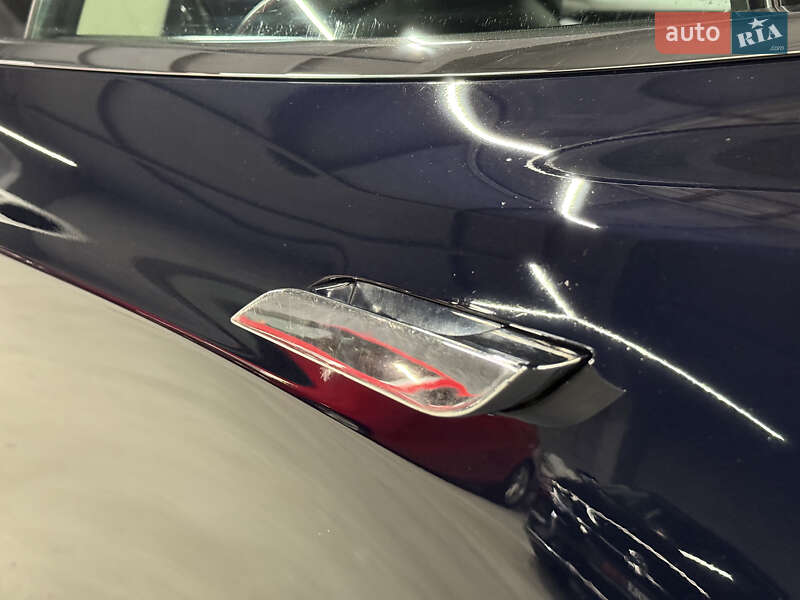 Ліфтбек Tesla Model S 2014 в Володимирі