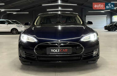 Лифтбек Tesla Model S 2014 в 