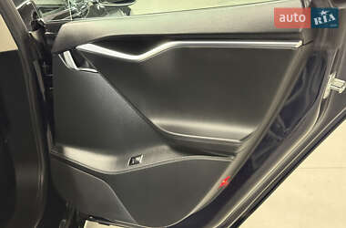 Лифтбек Tesla Model S 2014 в 