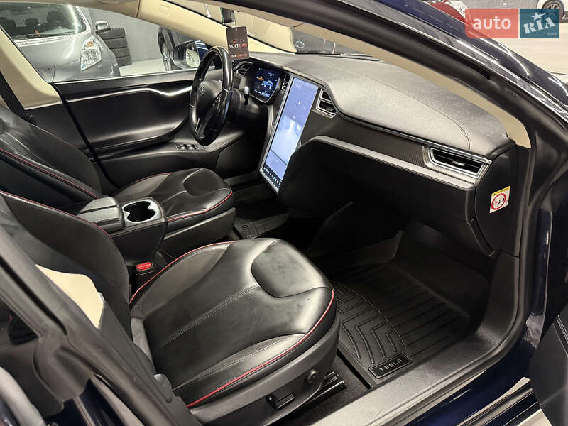 Ліфтбек Tesla Model S 2014 в Володимирі