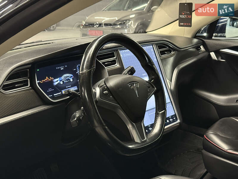 Ліфтбек Tesla Model S 2014 в Володимирі